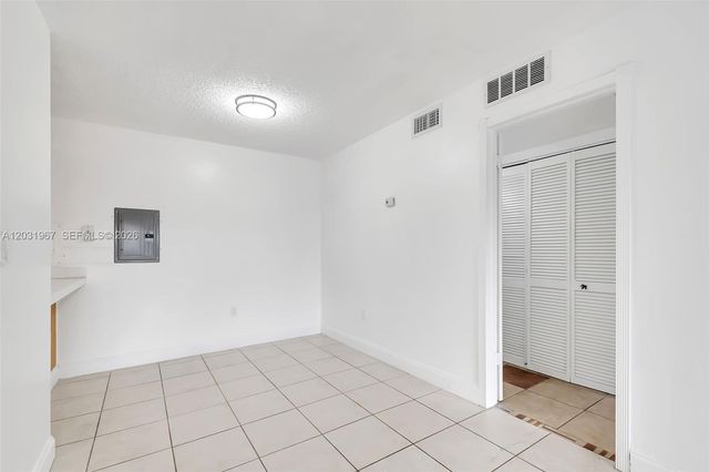 13787 SW 66th St 254D, Miami, FL 33183