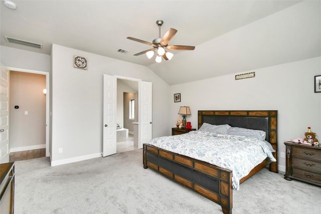 5042 Albany Shores Lane, Fulshear, TX 77441
