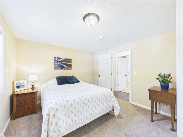 2379 Roselawn Avenue W, Lauderdale, MN 55113