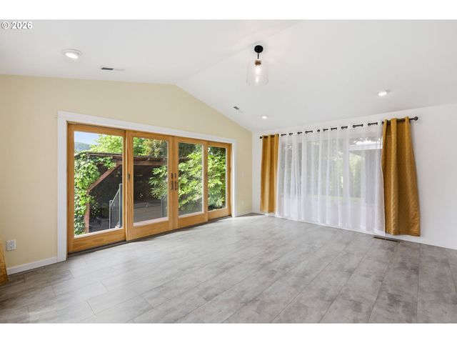 39200 CAMP CREEK Rd, Springfield, OR 97478