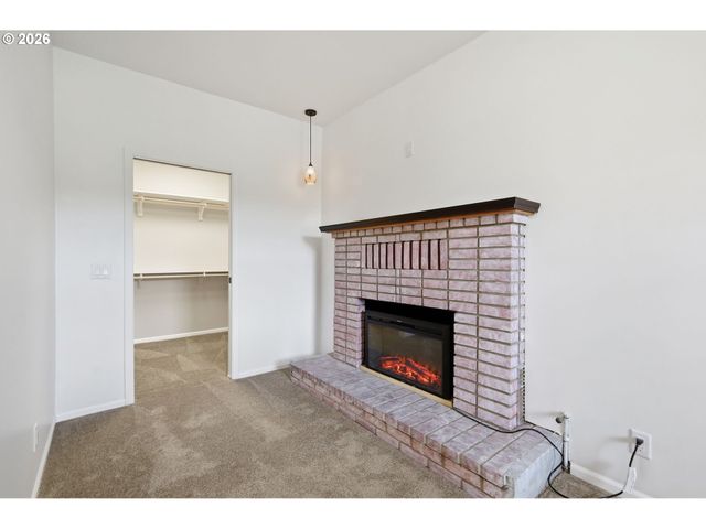 39200 CAMP CREEK Rd, Springfield, OR 97478