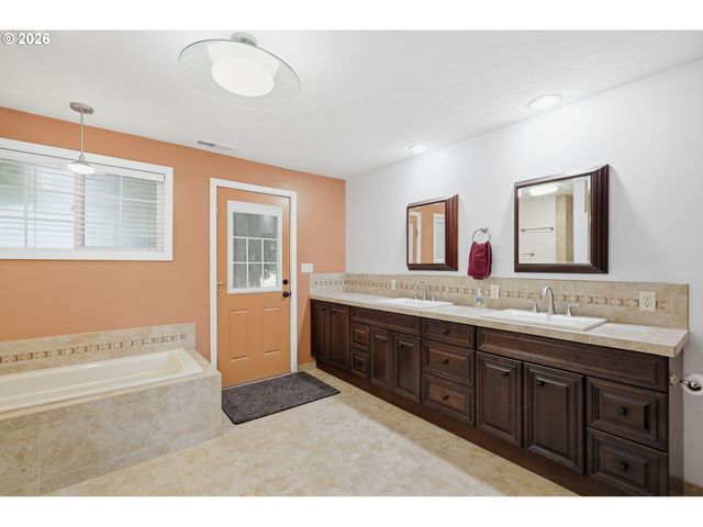 39200 CAMP CREEK Rd, Springfield, OR 97478