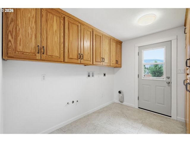 39200 CAMP CREEK Rd, Springfield, OR 97478