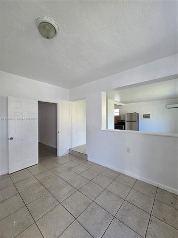 2040 Pierce St 1, Hollywood, FL 33020