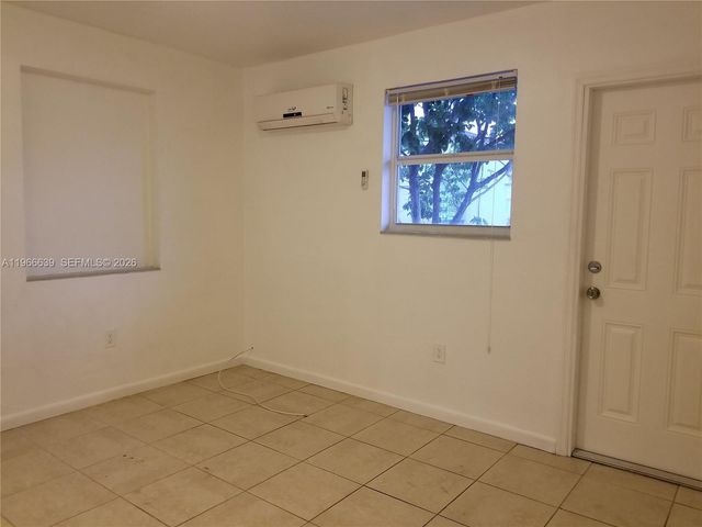 2040 Pierce St 1, Hollywood, FL 33020