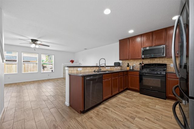 9931 Chimney Swift Lane, Conroe, TX 77385