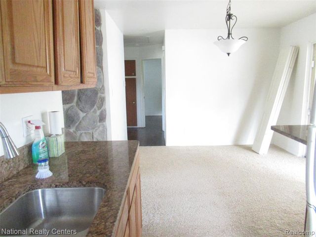 2687 Wilshire Street, Westland, MI 48186