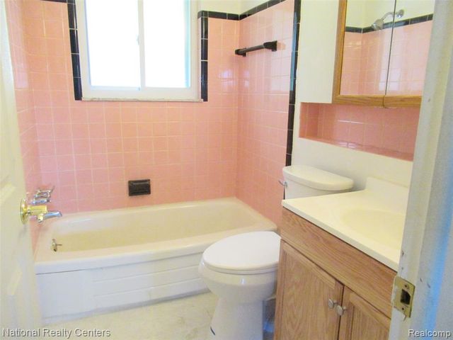 2687 Wilshire Street, Westland, MI 48186