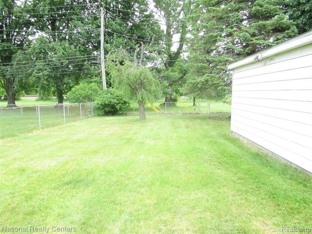 2687 Wilshire Street, Westland, MI 48186