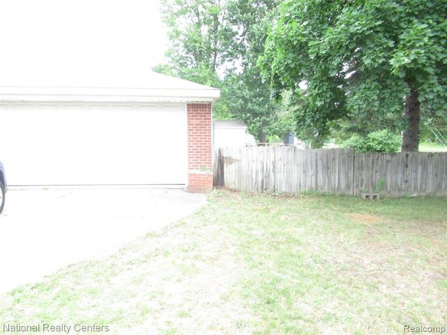 2687 Wilshire Street, Westland, MI 48186