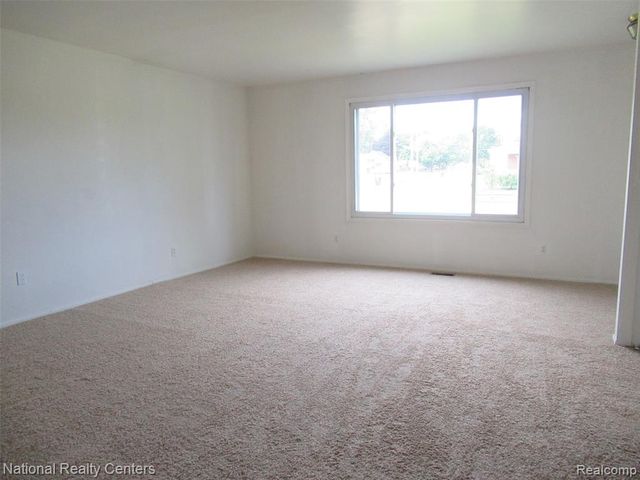 2687 Wilshire Street, Westland, MI 48186