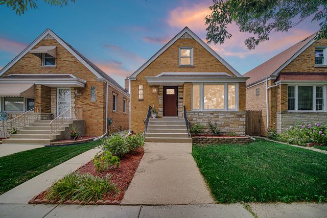 3304 N Neva Avenue, Chicago, IL 60634