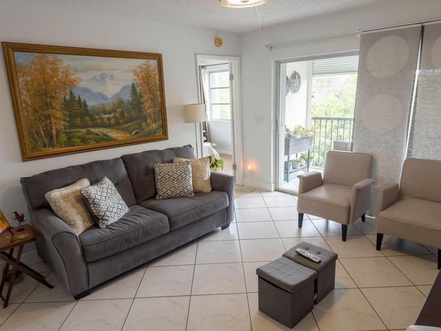 2222 N Cypress Bend Drive 403, Pompano Beach, FL 33069