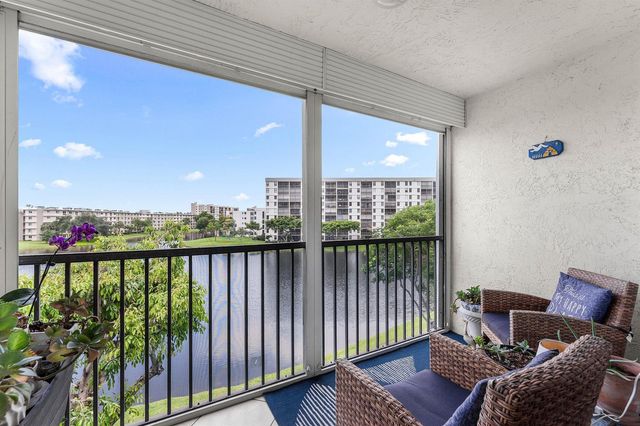 2222 N Cypress Bend Drive 403, Pompano Beach, FL 33069