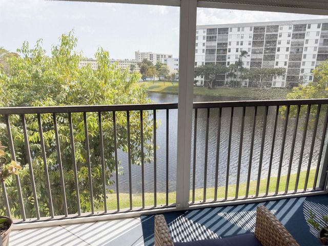 2222 N Cypress Bend Drive 403, Pompano Beach, FL 33069