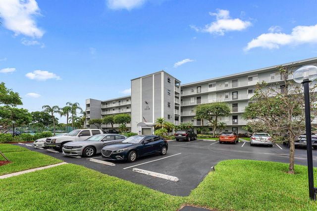 2222 N Cypress Bend Drive 403, Pompano Beach, FL 33069