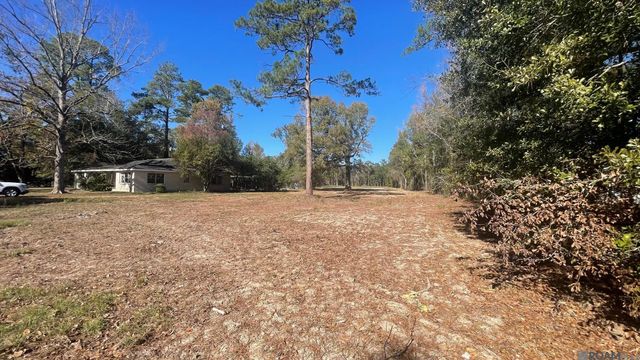 8629 Arnold Rd, Denham Springs, LA 70726
