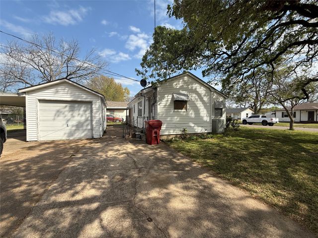 301 Boyd Loop, Bonham, TX 75418