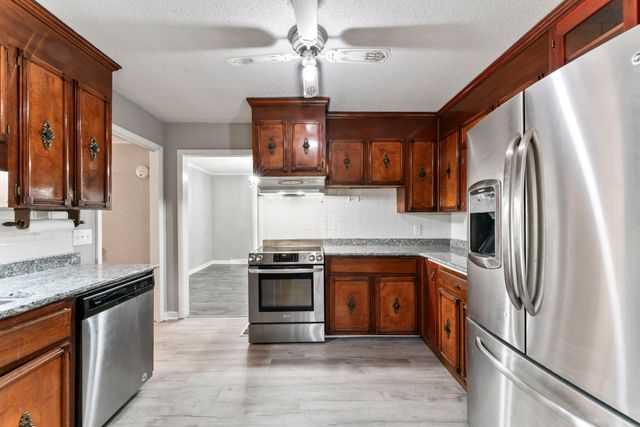 305 Woodlawn Dr, Mount Juliet, TN 37122