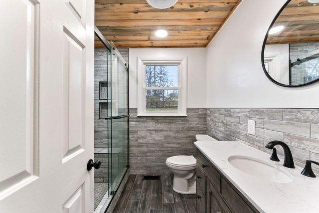 305 Woodlawn Dr, Mount Juliet, TN 37122