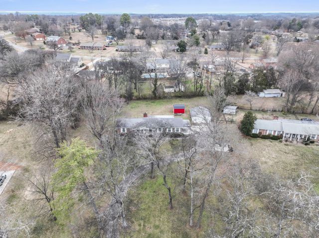 305 Woodlawn Dr, Mount Juliet, TN 37122