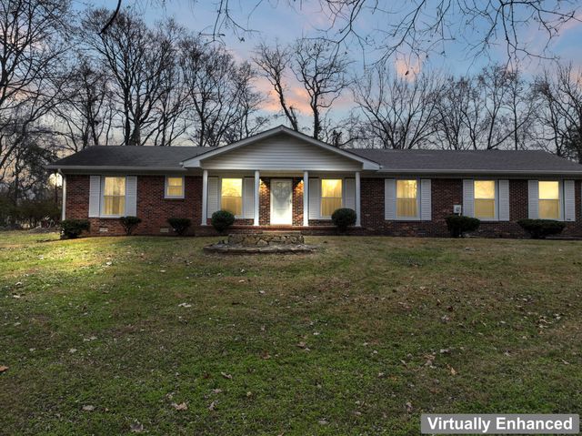 305 Woodlawn Dr, Mount Juliet, TN 37122