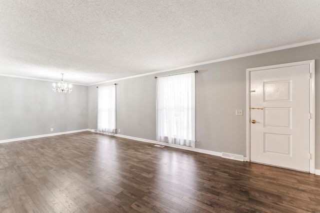 305 Woodlawn Dr, Mount Juliet, TN 37122