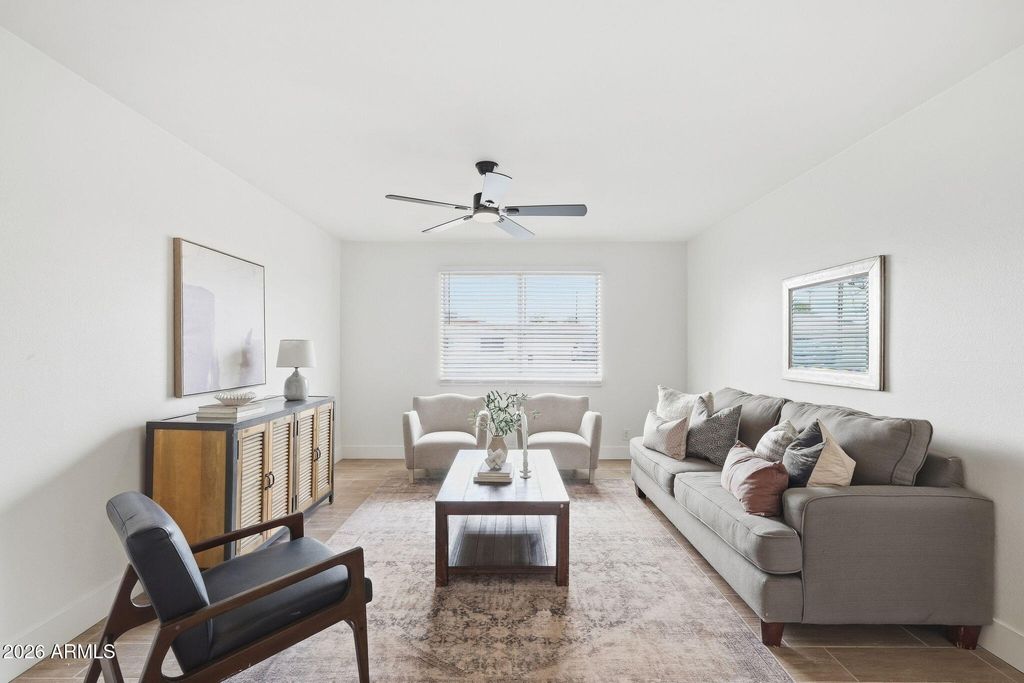 3918 W KALER Drive, Phoenix, AZ 85051 — photo 2