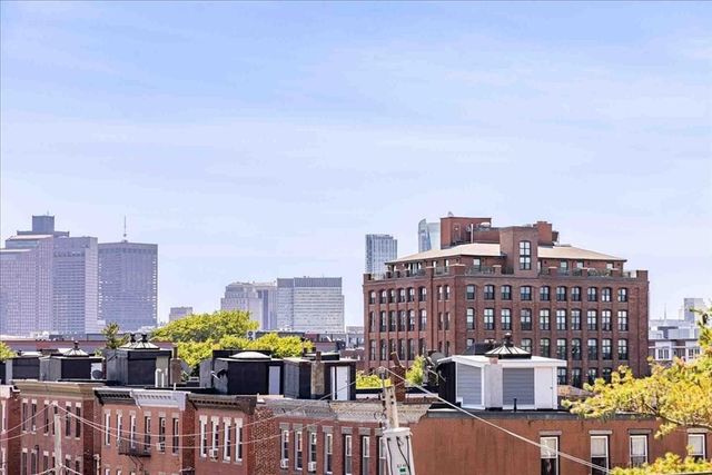 156 Porter St 320, Boston, MA 02128
