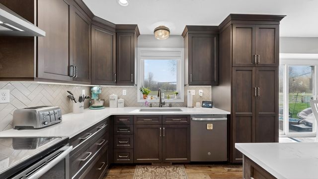 4826 57th Street NW, Rochester, MN 55901