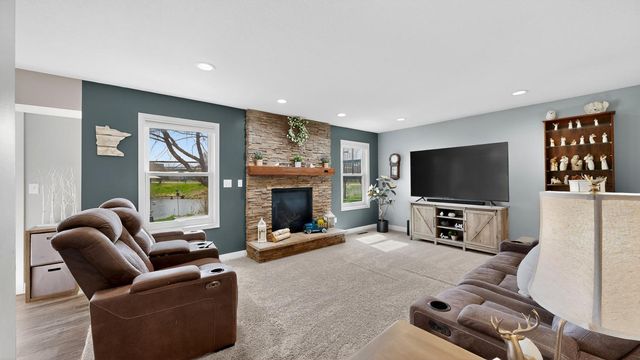 4826 57th Street NW, Rochester, MN 55901