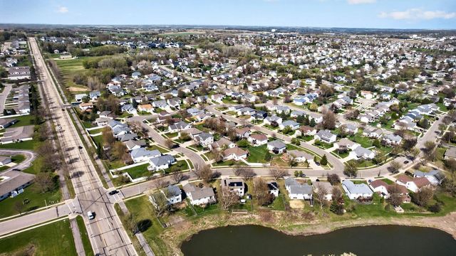 4826 57th Street NW, Rochester, MN 55901