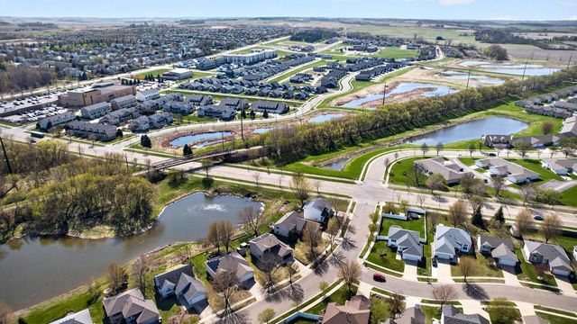 4826 57th Street NW, Rochester, MN 55901