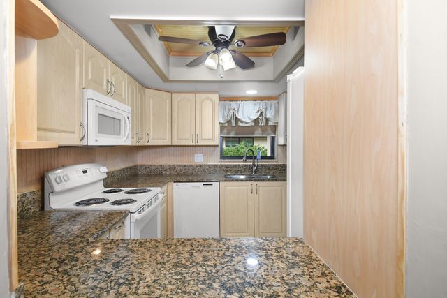 241 SW South River Drive 206, Stuart, FL 34997