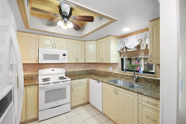 241 SW South River Drive 206, Stuart, FL 34997