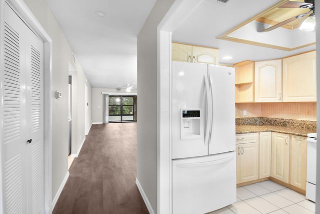 241 SW South River Drive 206, Stuart, FL 34997