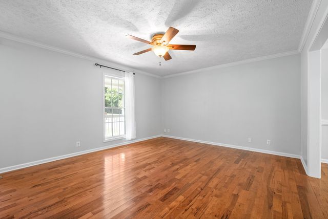 339 Wells Ct, Clarksville, TN 37043