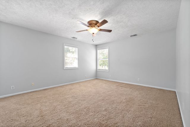 339 Wells Ct, Clarksville, TN 37043