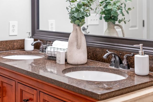 339 Wells Ct, Clarksville, TN 37043