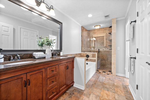 339 Wells Ct, Clarksville, TN 37043