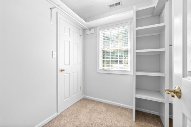 339 Wells Ct, Clarksville, TN 37043