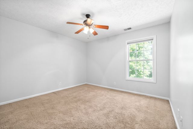 339 Wells Ct, Clarksville, TN 37043