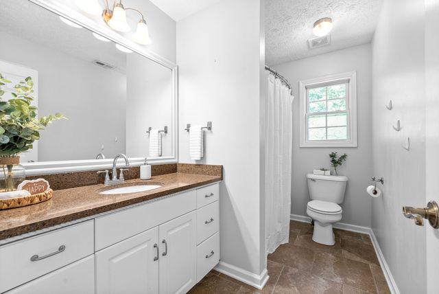 339 Wells Ct, Clarksville, TN 37043