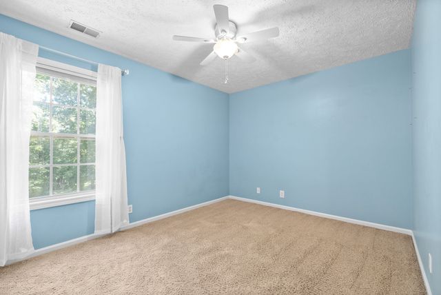 339 Wells Ct, Clarksville, TN 37043