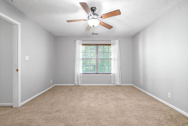 339 Wells Ct, Clarksville, TN 37043