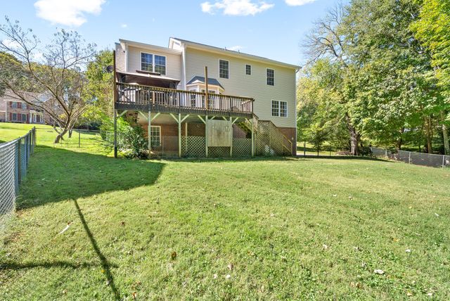 339 Wells Ct, Clarksville, TN 37043