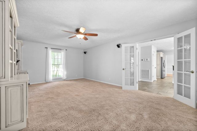 339 Wells Ct, Clarksville, TN 37043