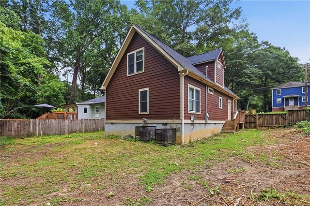 562 Woodlawn Avenue NW, Atlanta, GA 30318