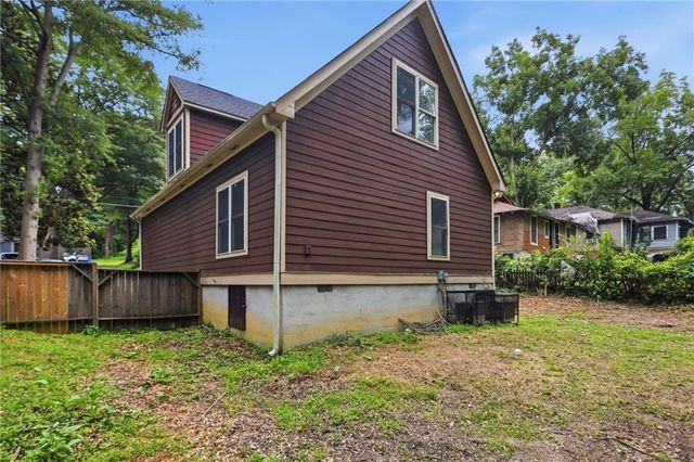 562 Woodlawn Avenue NW, Atlanta, GA 30318