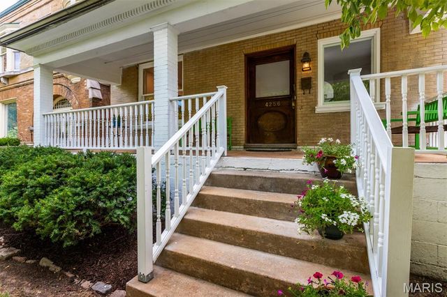 4256 Westminster Place, St Louis, MO 63108